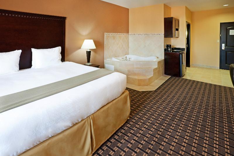 Comfort Inn & Suites Dallas Medical-Market Center Экстерьер фото