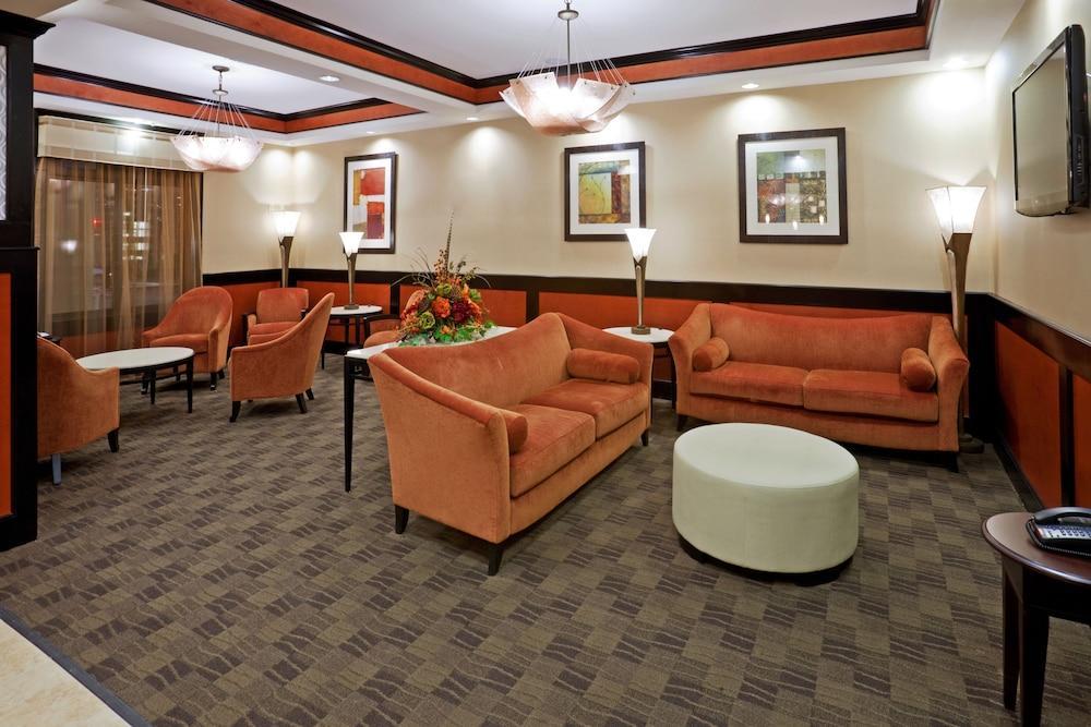 Comfort Inn & Suites Dallas Medical-Market Center Экстерьер фото